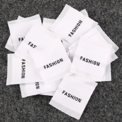 Soft Comfortable Woven Clothing Label For Neck